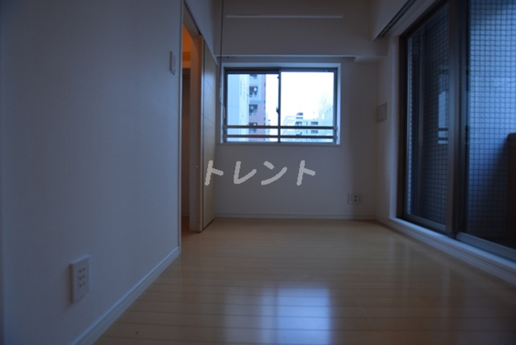 レジディア神田-404