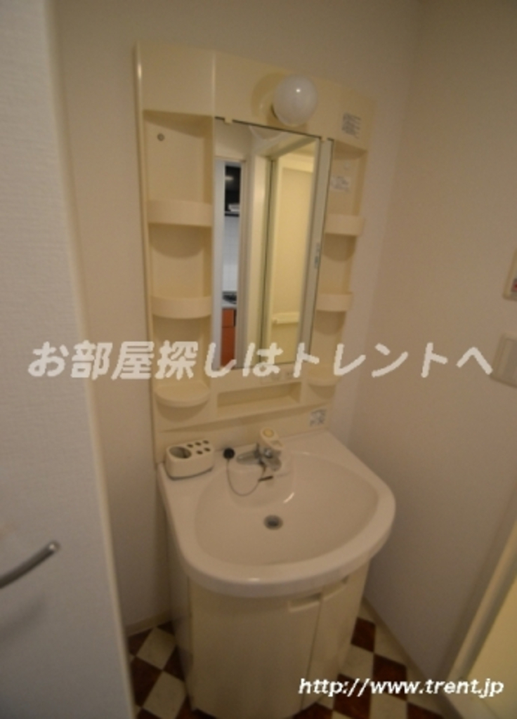 レナトゥス四谷-605