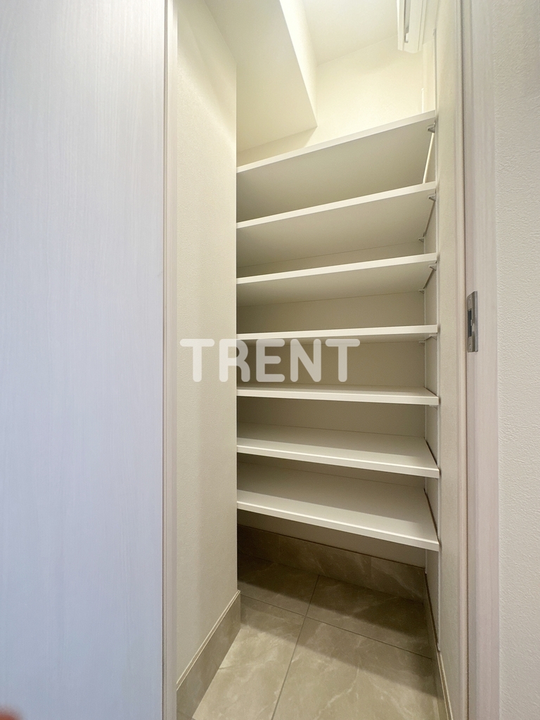 市谷台町坂フロント-703