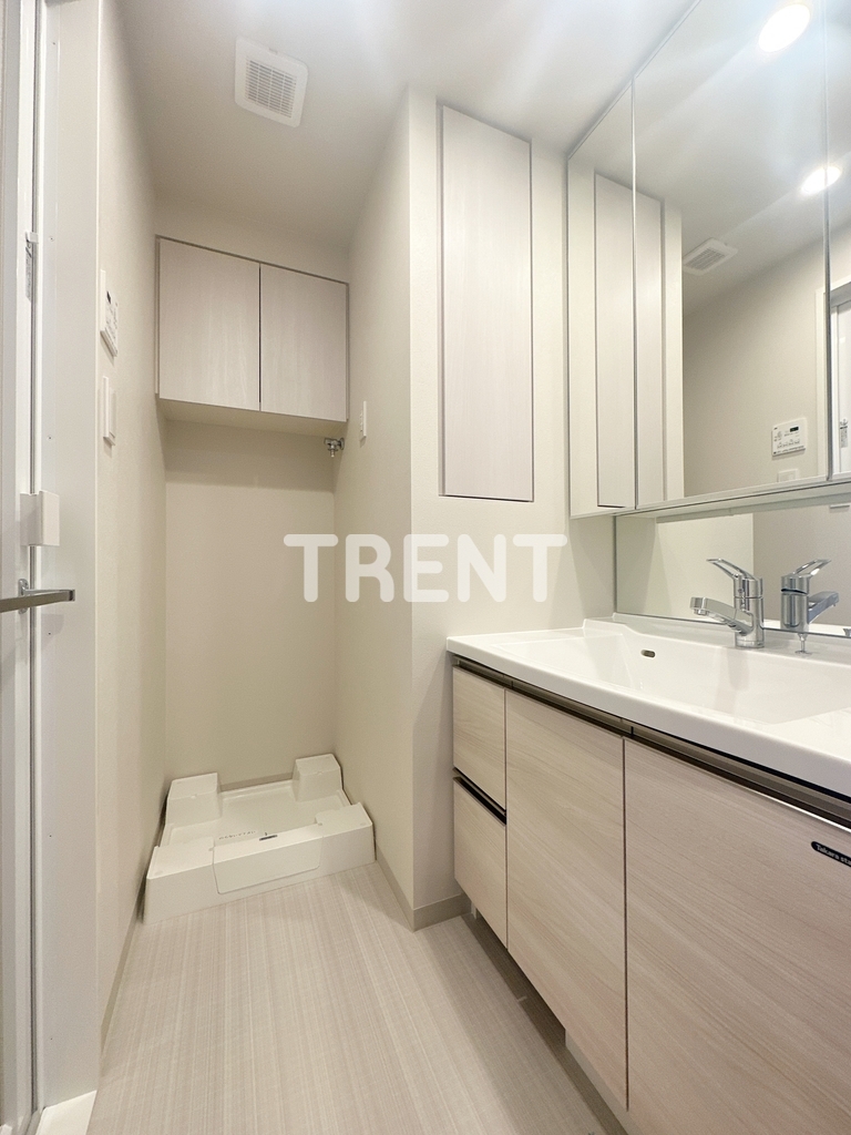 市谷台町坂フロント-703