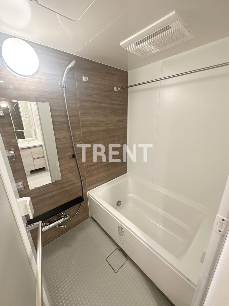 市谷台町坂フロント-703