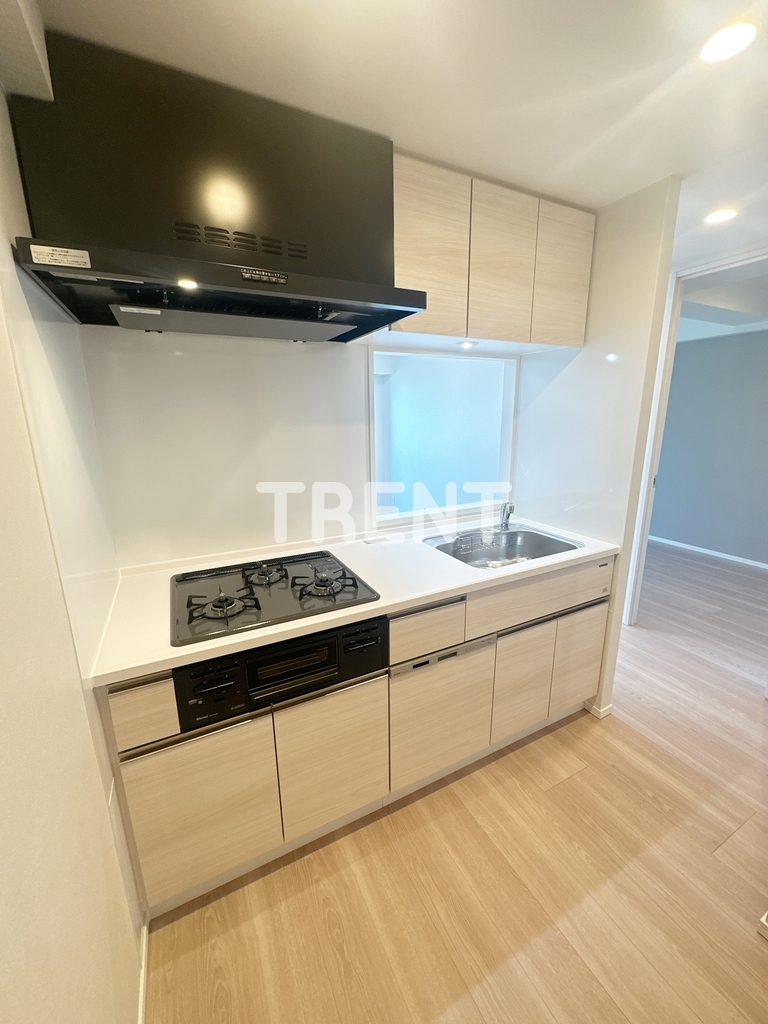 市谷台町坂フロント-703