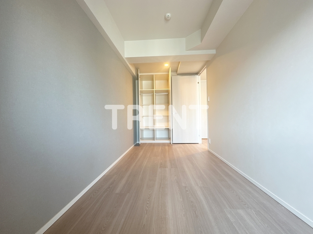 市谷台町坂フロント-703