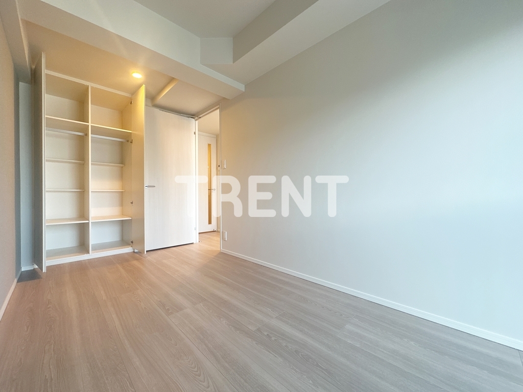 市谷台町坂フロント-703