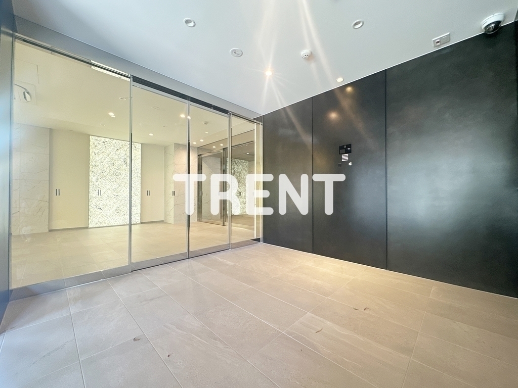 市谷台町坂フロント-703