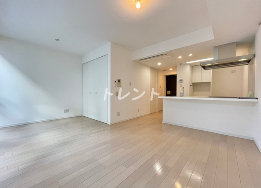 プライムアーバン市谷仲之町-102