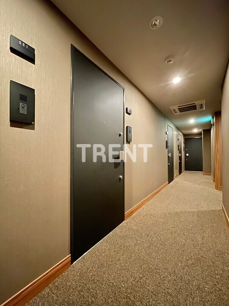 パークキューブ西新宿-702