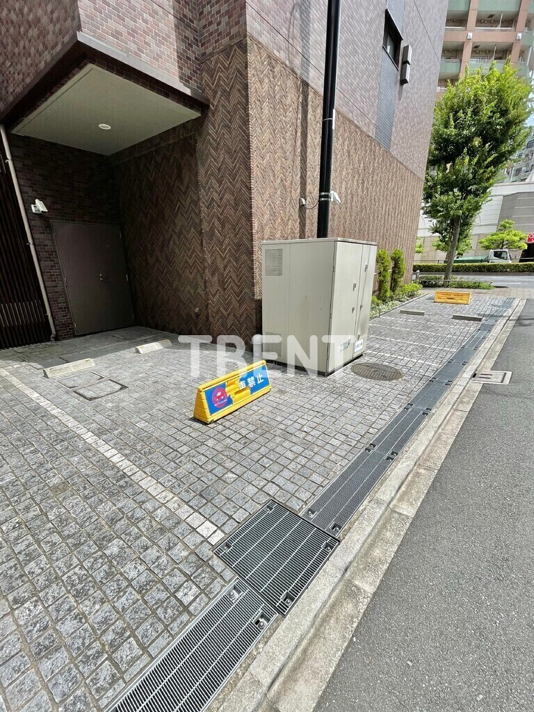 パークキューブ西新宿-702