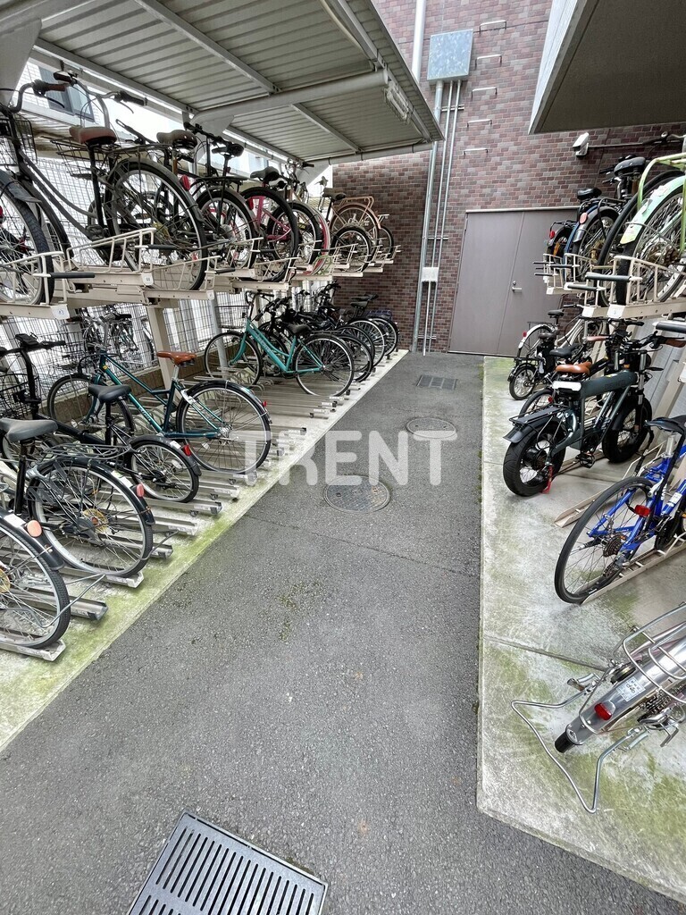 パークキューブ西新宿-702