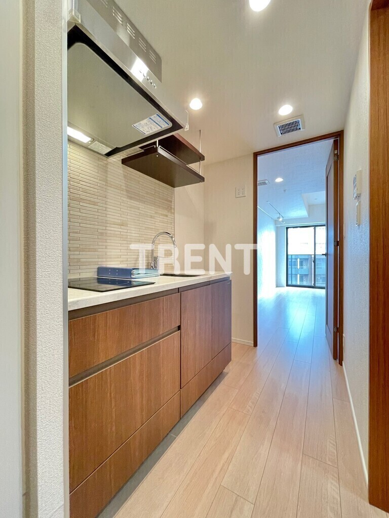 パークキューブ西新宿-702