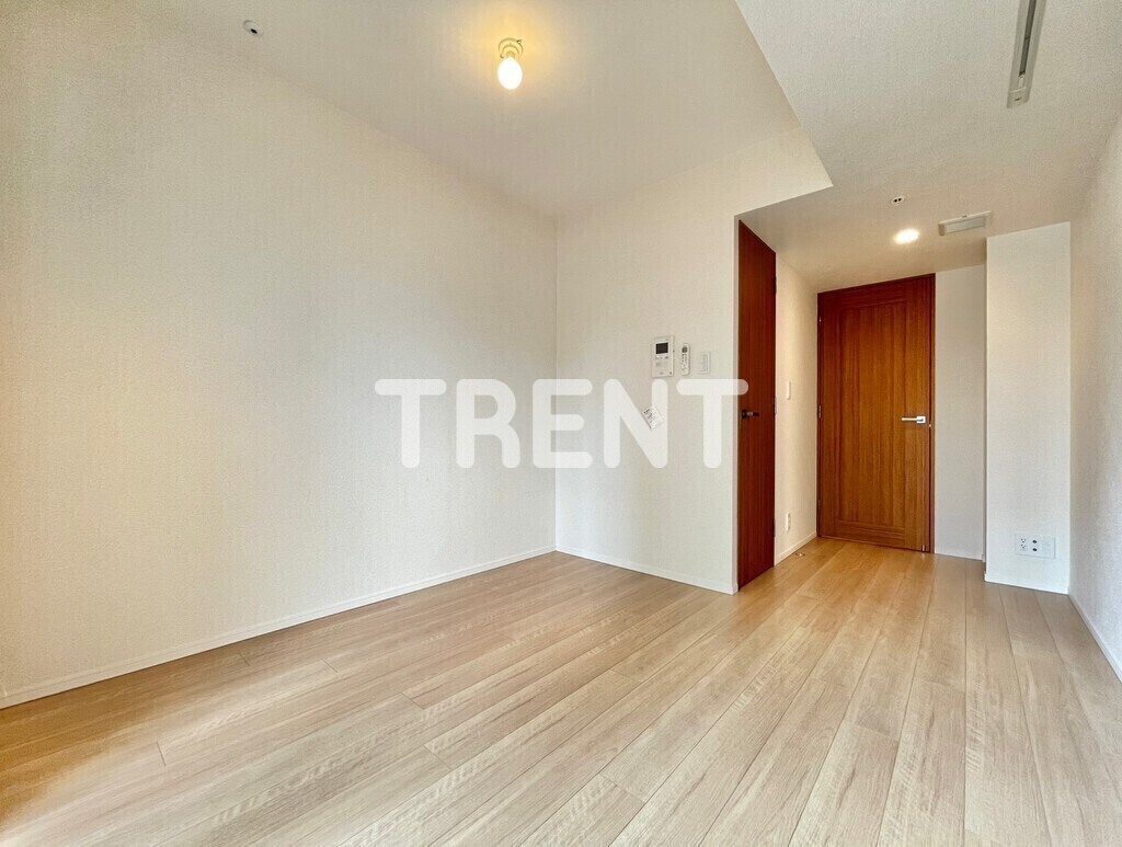 パークキューブ西新宿-702