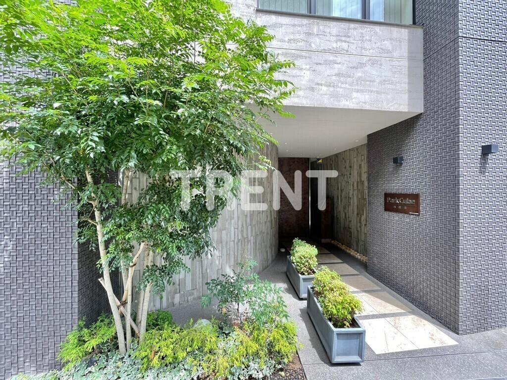 パークキューブ西新宿-702