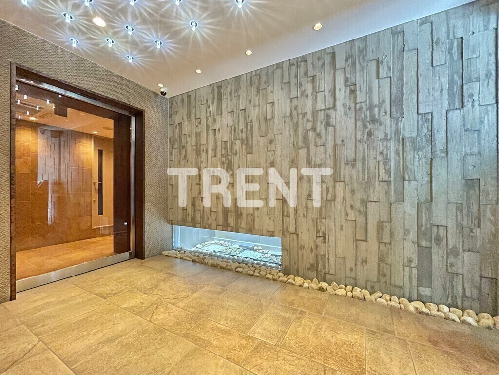 パークキューブ西新宿-702