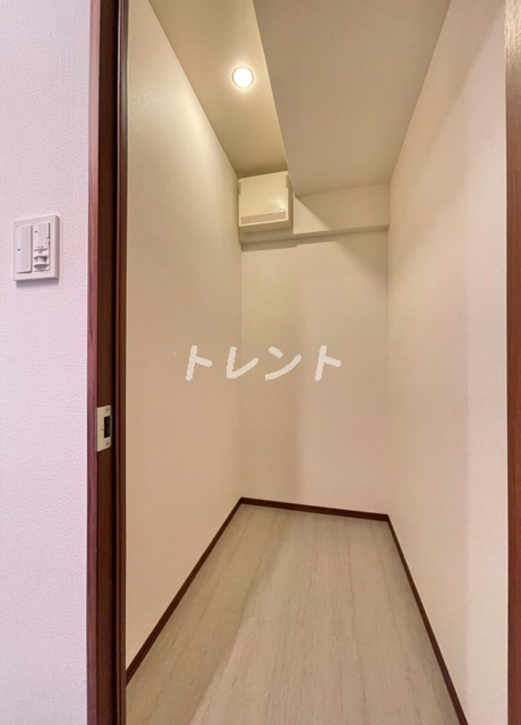 コンフォリア新宿イーストサイドタワー-207