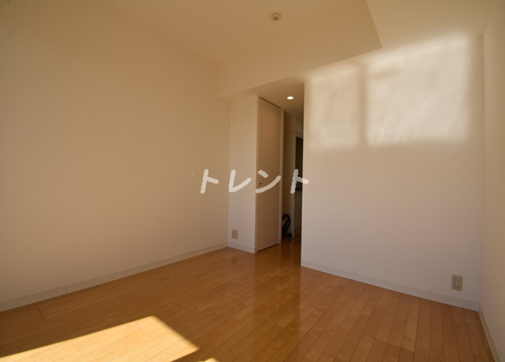 クレジデンス神谷町-402