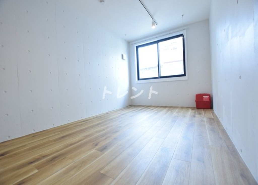 トライム早稲田鶴巻町-303