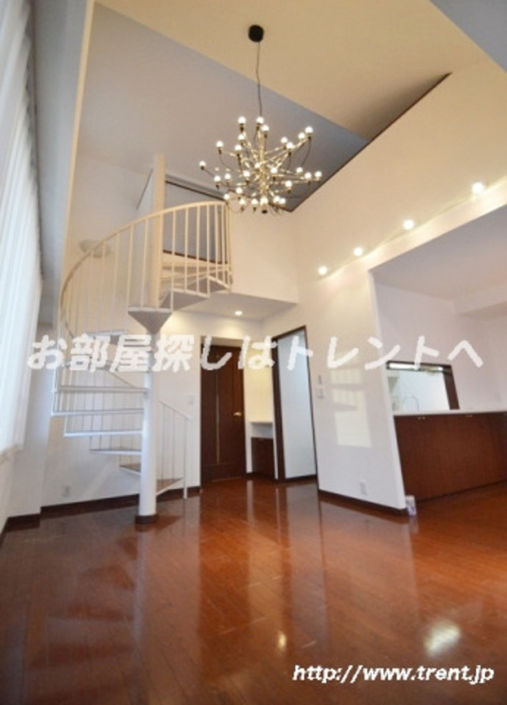 クレッセント新宿柏木-301