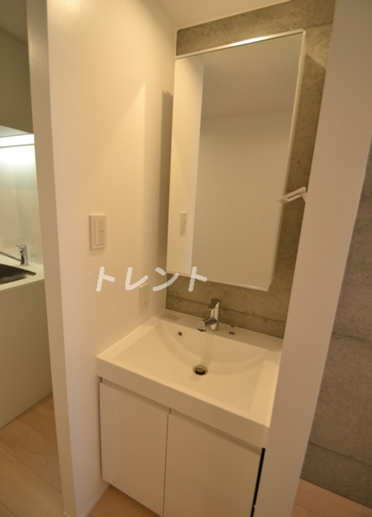 ズーム都庁前【ZOOM都庁前】-502