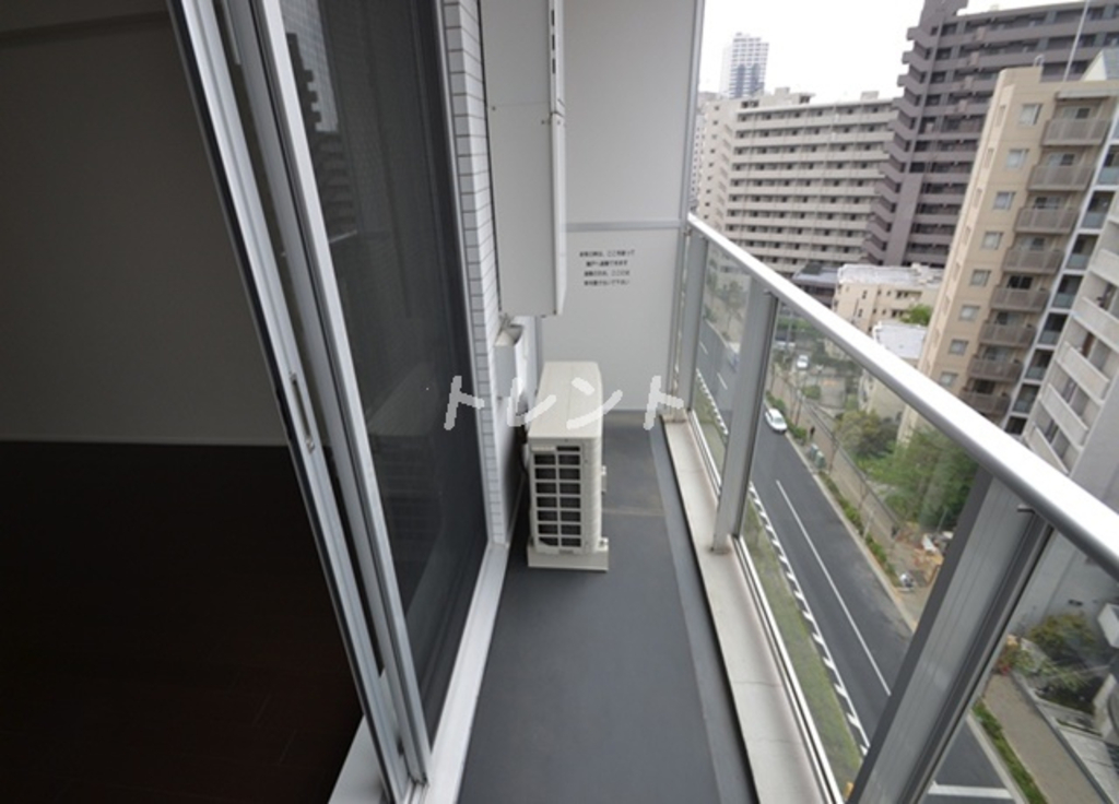 コンフォリア西新宿-302