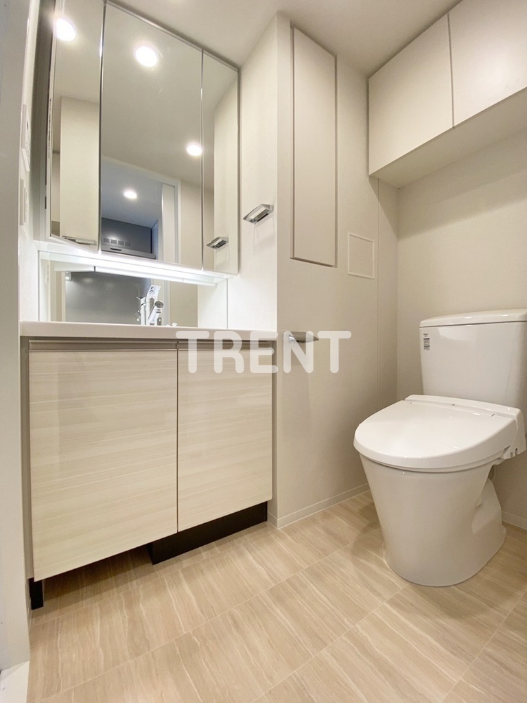 コンフォリア東新宿-811