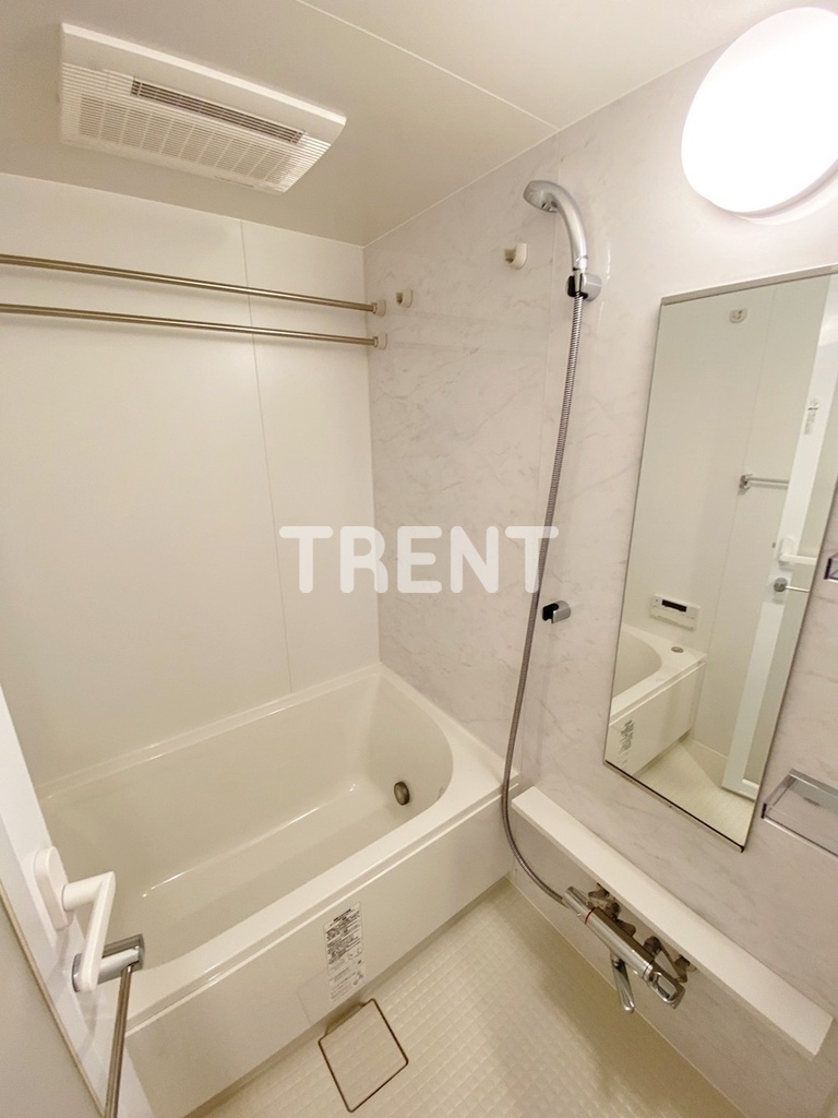 コンフォリア東新宿-811