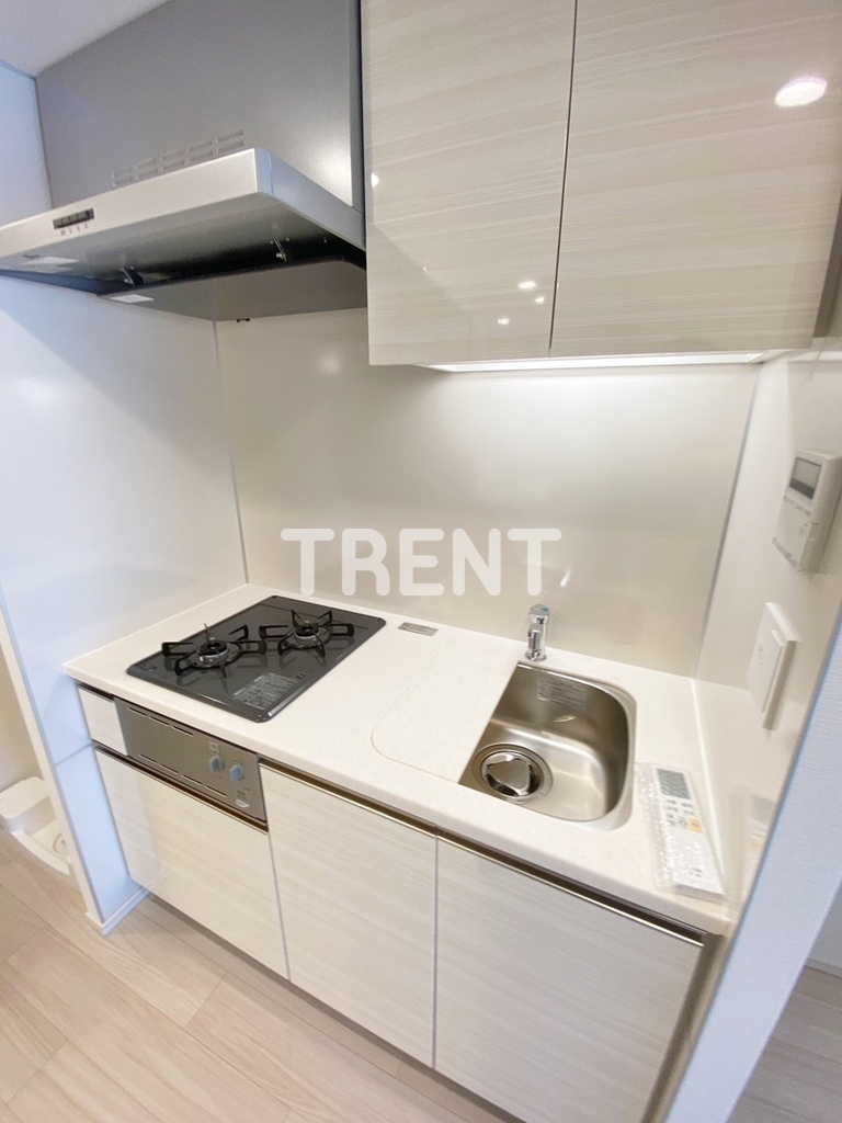 コンフォリア東新宿-811