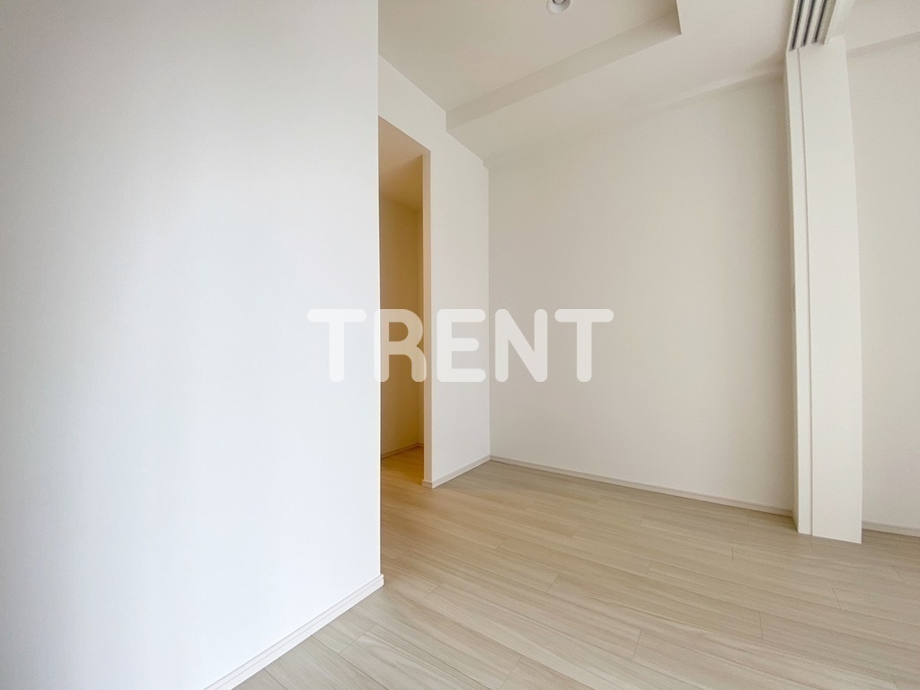 コンフォリア東新宿-811