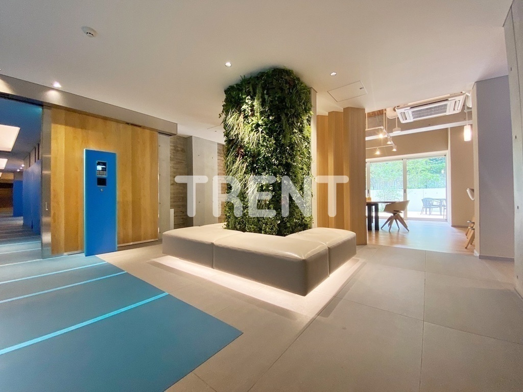 コンフォリア東新宿-811