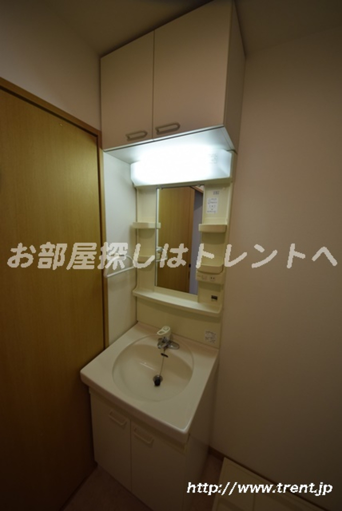 グリーンコート-202