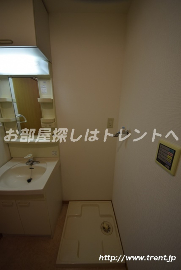 グリーンコート-202