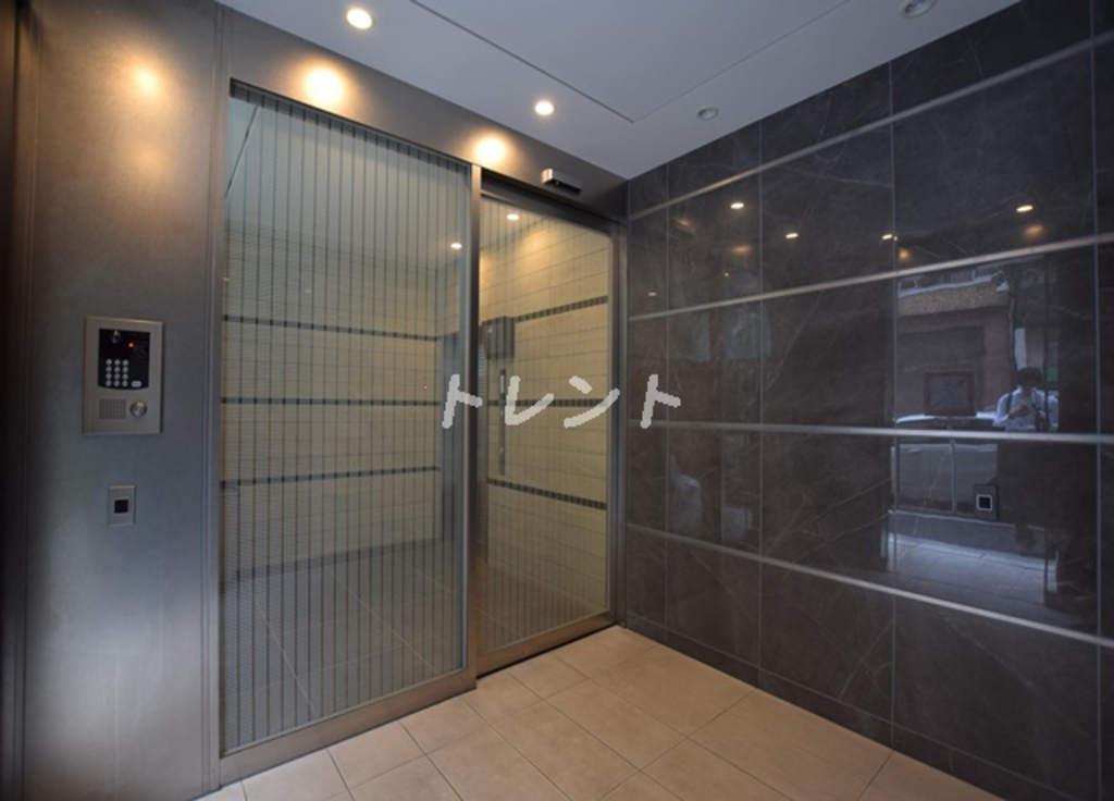 セレニティー神田-303