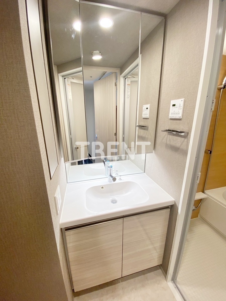 コンフォリア東新宿-913