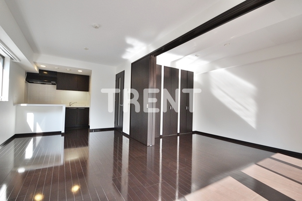 パークフラッツ市谷台町坂-205