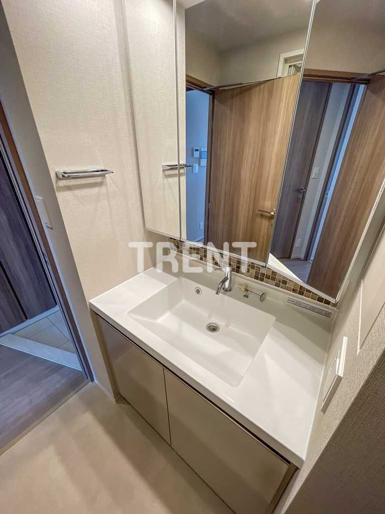 BluRock後楽園【ブルロック後楽園】-601