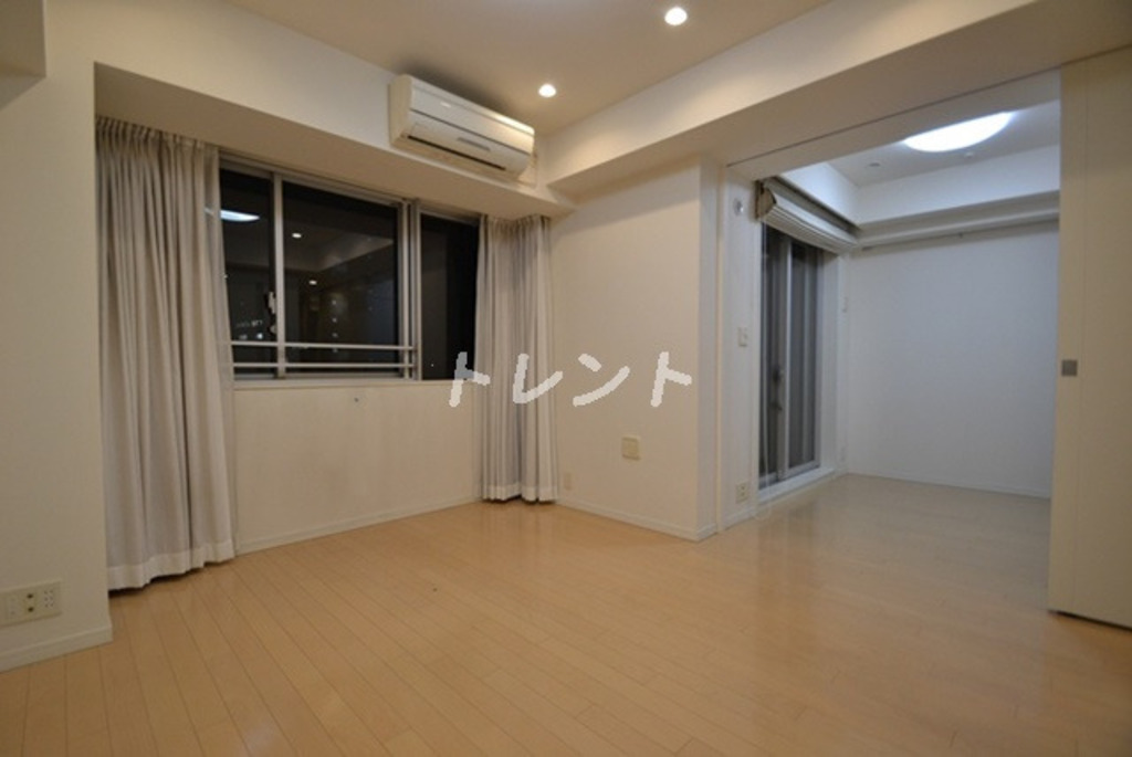 ローレルコート市ヶ谷-302