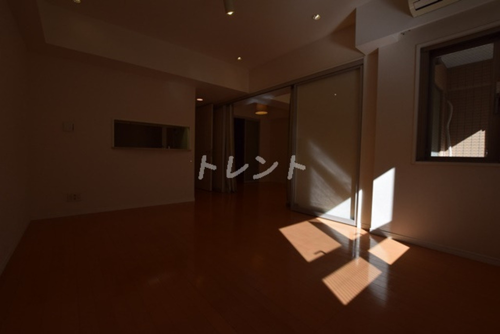 ピアース東京インプレイス-306