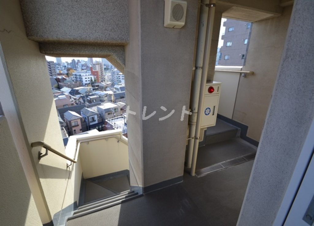 アデッソ新宿若松町-101