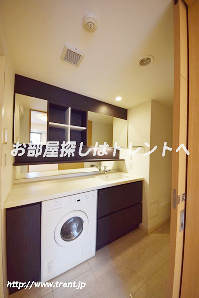グラーサ三番町-504