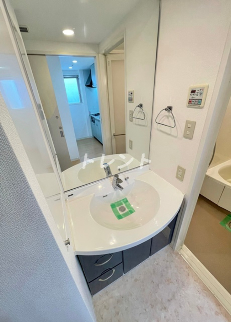 コンフォリア新宿御苑Ⅱ-401