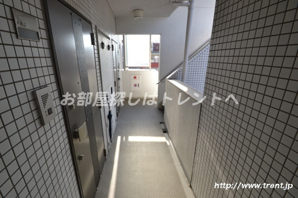 プレールドゥーク新大久保-304