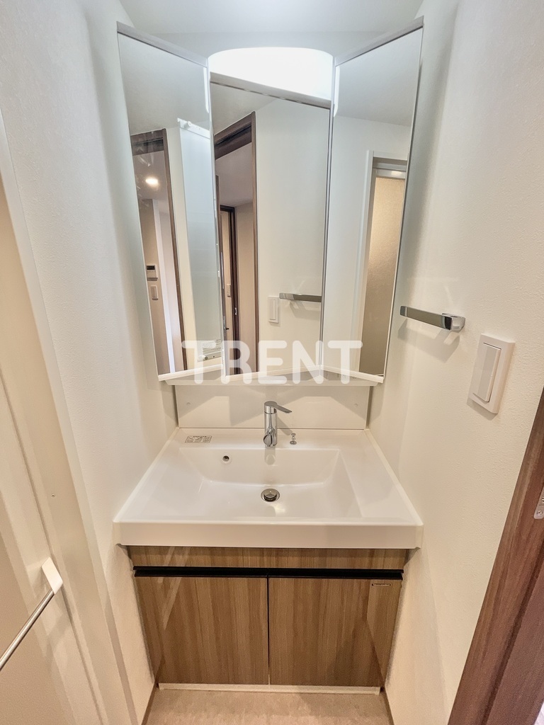 コンポジット渋谷本町-502