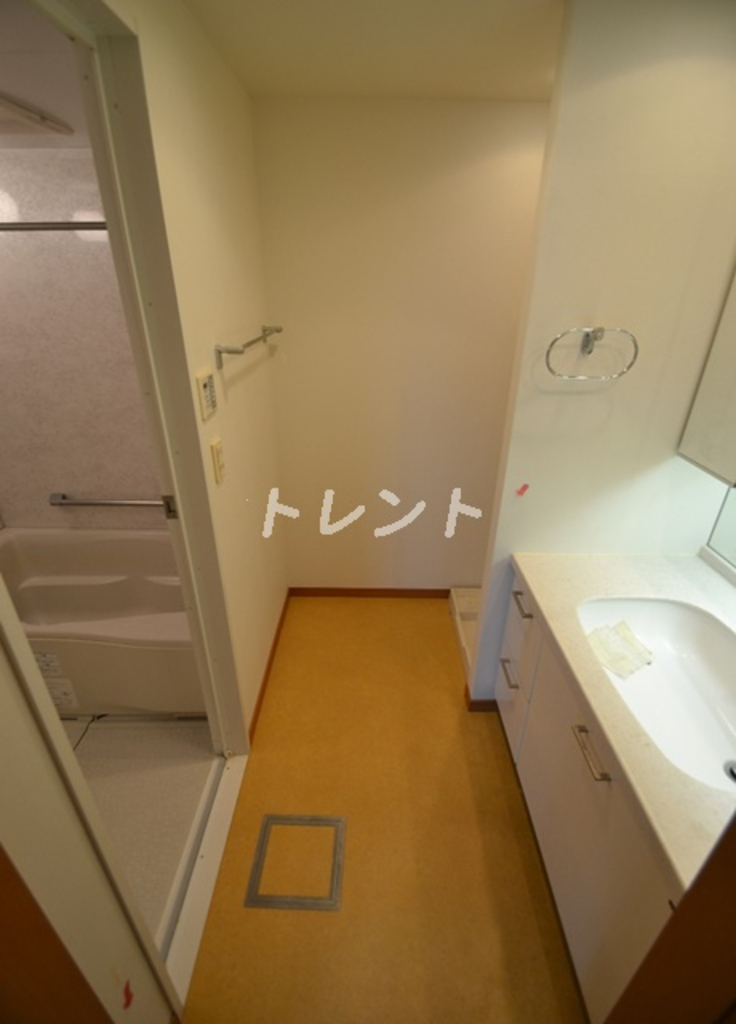 アゼリアテラス新宿-713