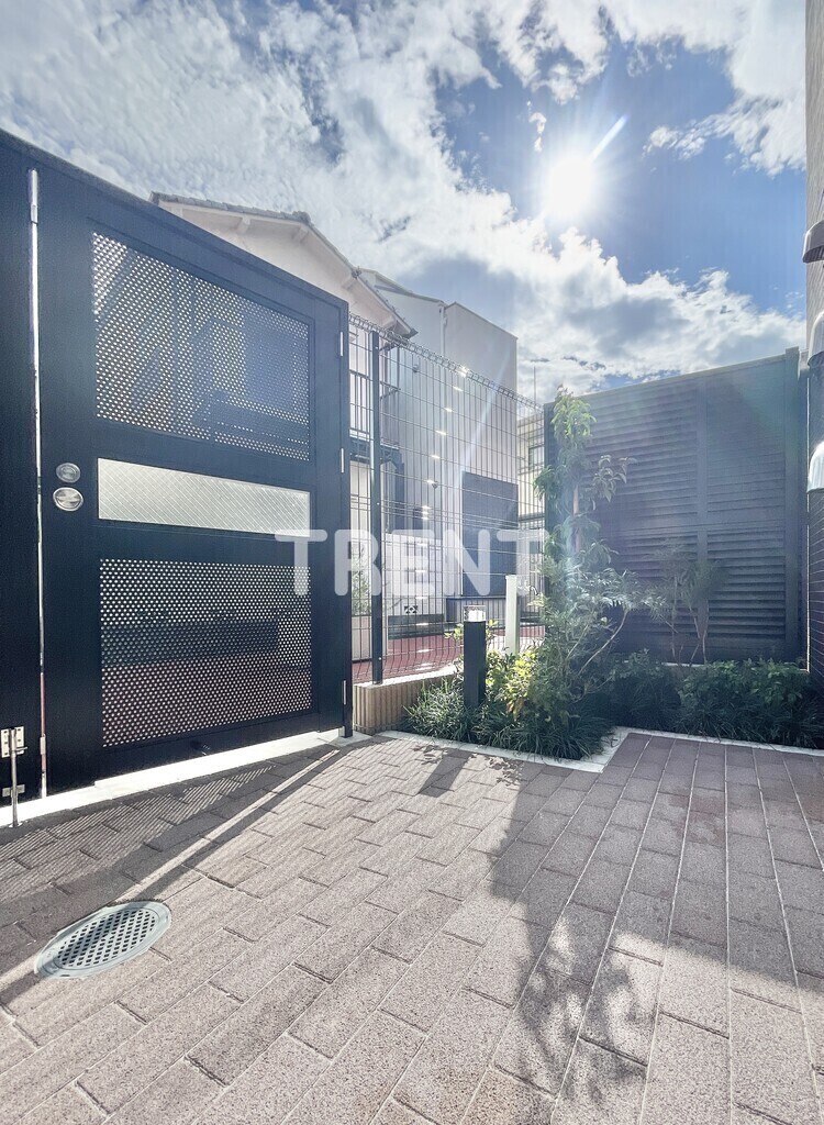 コンポジット渋谷本町-403