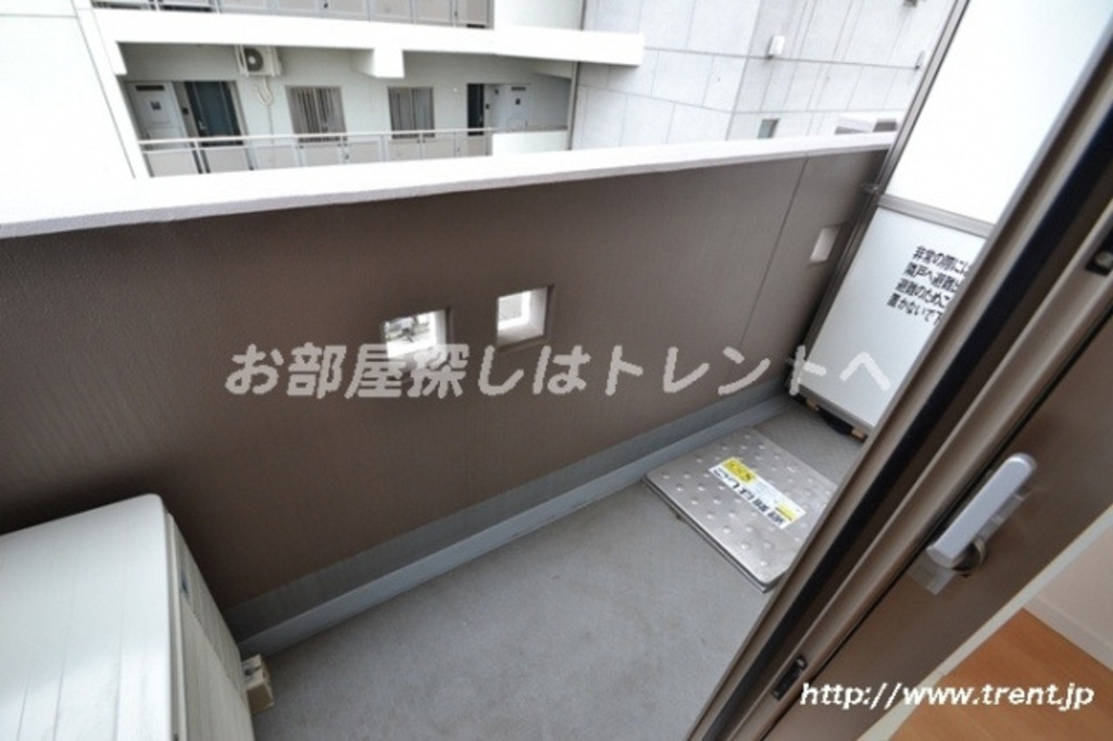 ラグジュアリーアパートメント中野坂上-602