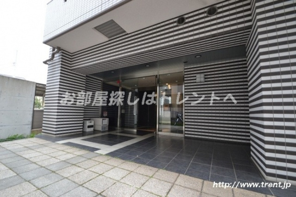 ラグジュアリーアパートメント中野坂上-602