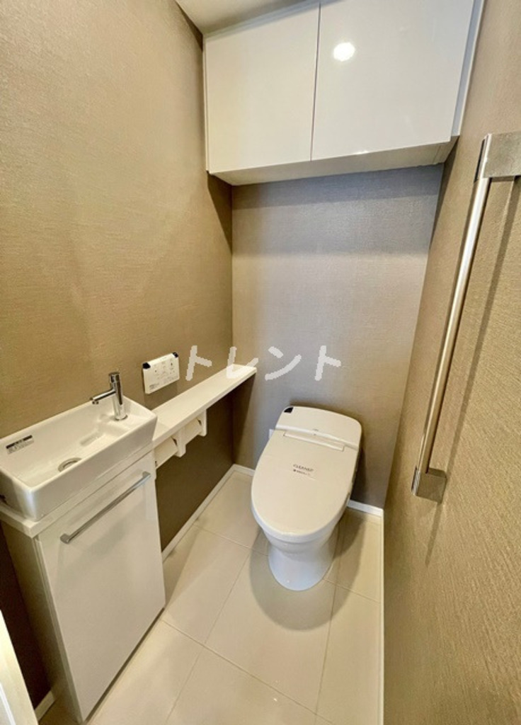 ミリアレジデンス中野坂上-301