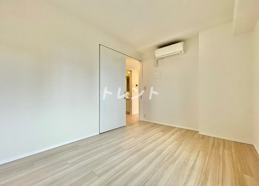 ミリアレジデンス中野坂上-301