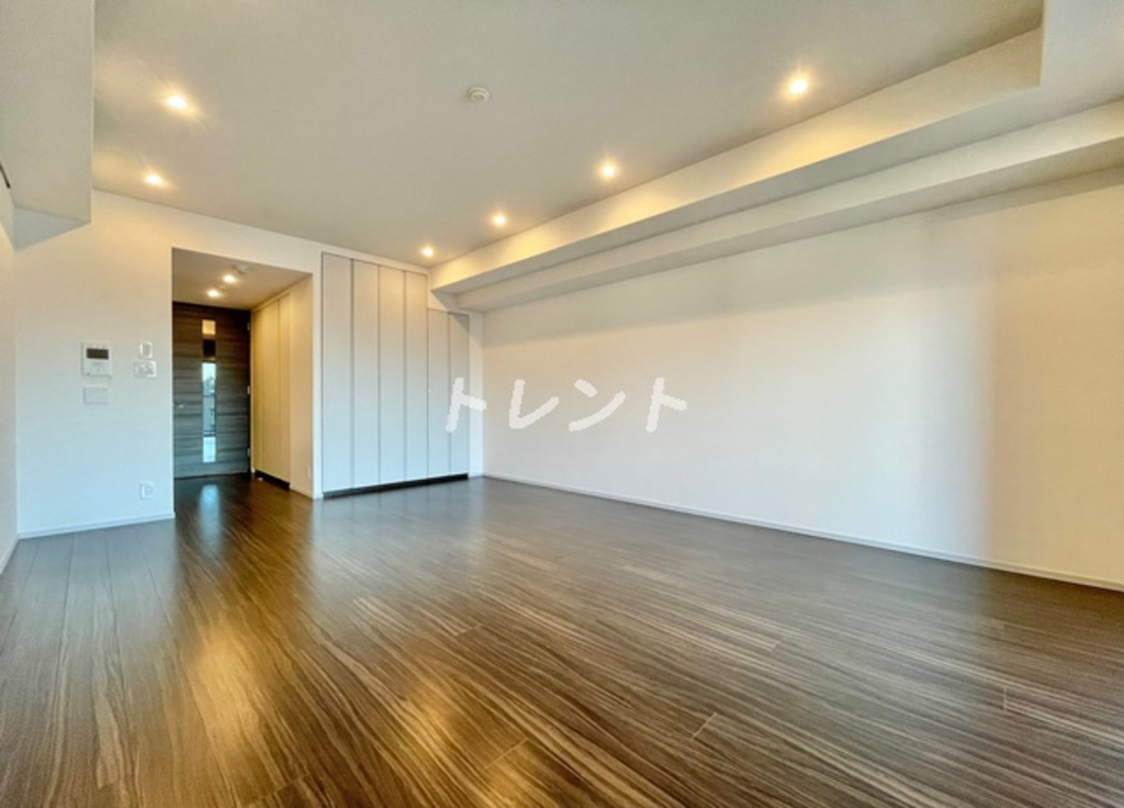 コンフォリア新宿イーストサイドタワー-825
