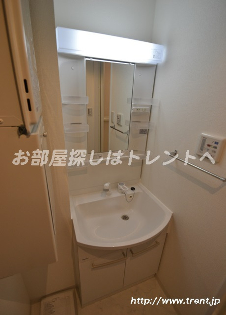 ソレーユ四谷三丁目-402