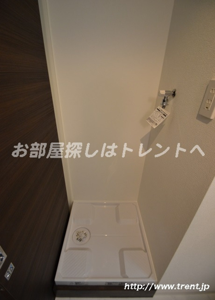ソレーユ四谷三丁目-402